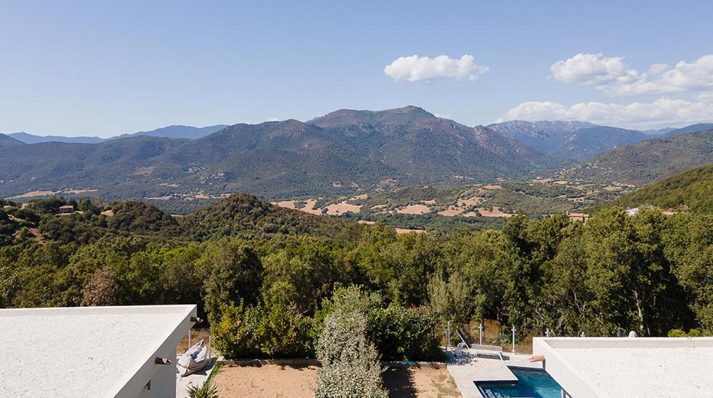 Au Coeur De L'arriere Pays Domaine A Presa Avec Piscine Privee & Chauffee * Matra (Corse-du-Sud)