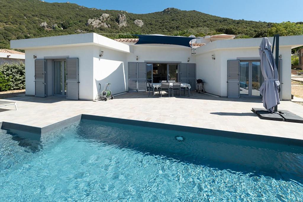 Au Coeur De L'arriere Pays Domaine A Presa Avec Piscine Privee & Chauffee Matra (Corse-du-Sud)