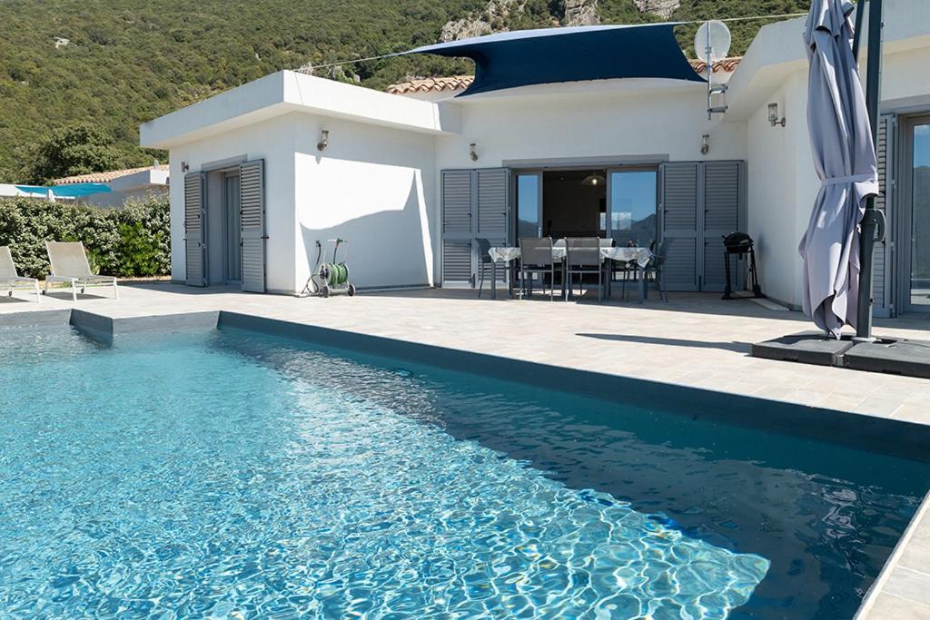 Au Coeur De L'arriere Pays Domaine A Presa Avec Piscine Privee & Chauffee Villa Matra (Corse-du-Sud)